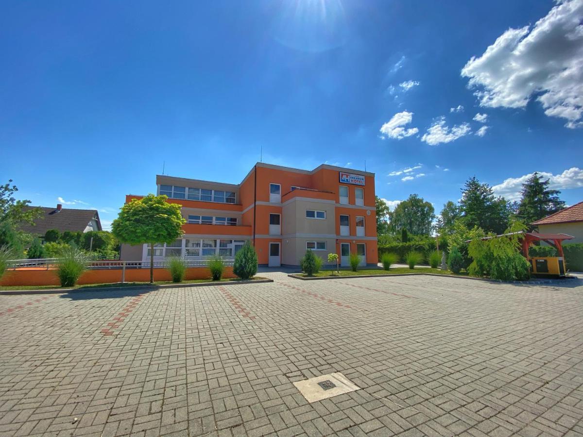Arkanum Hotel Balatonmáriafürdő Екстериор снимка